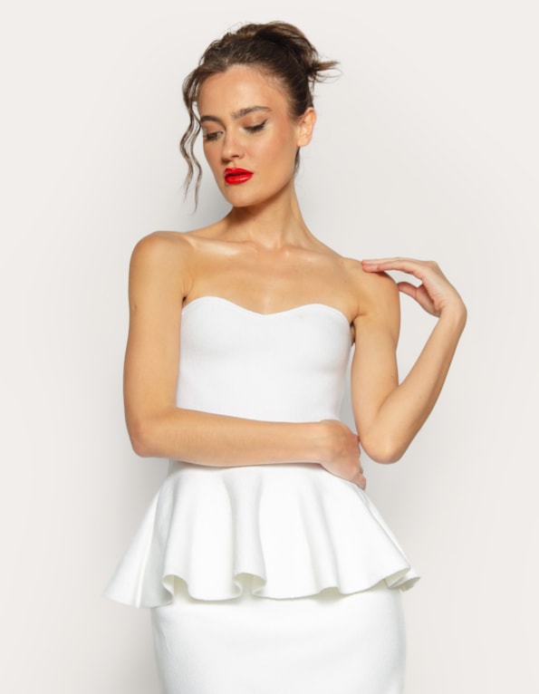 Blusa tomara que caia peplum tricot