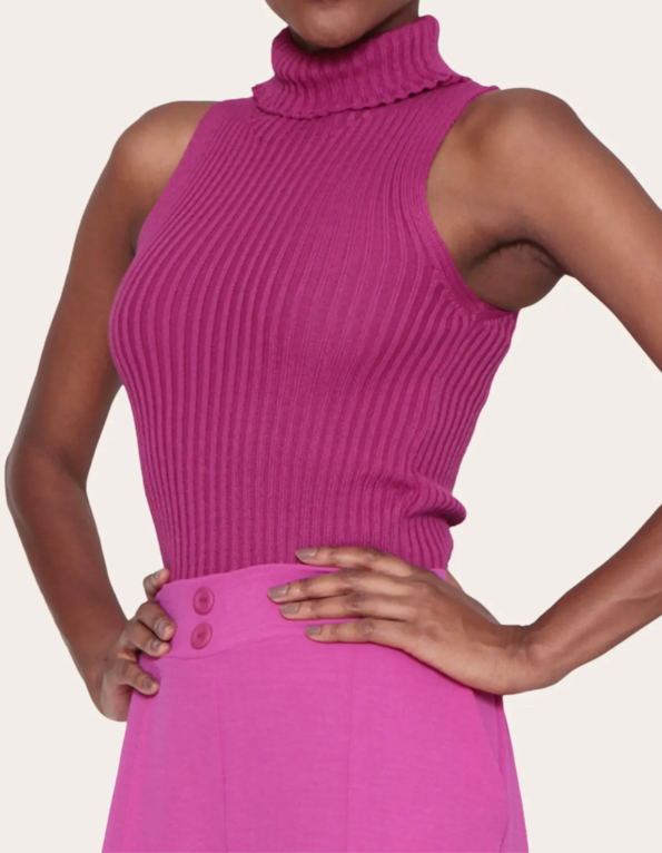 Blusa tricot cavada gola alta Fucsia