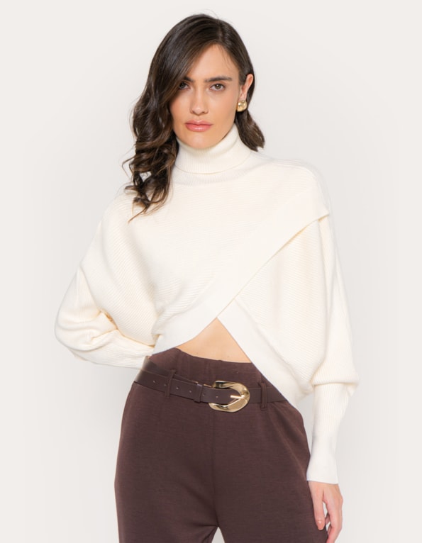 Blusa tricot gola alta transpassada