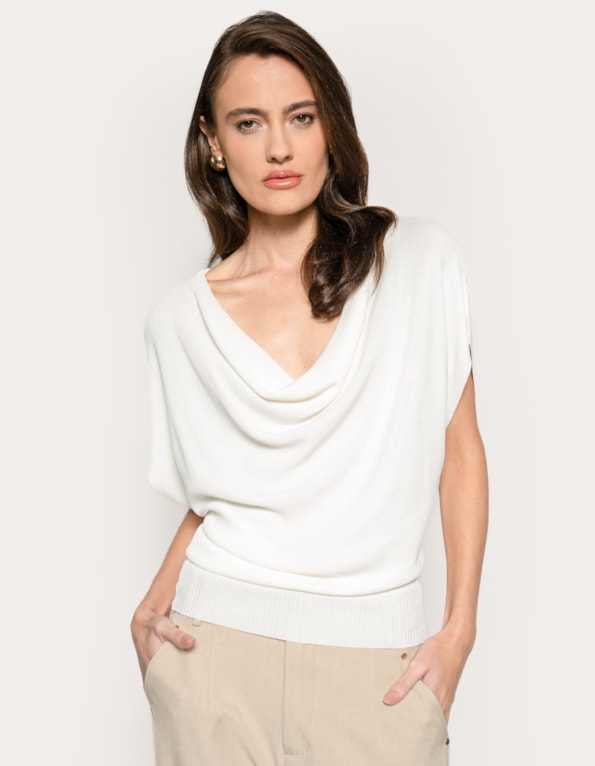 Blusa tricot gola degagê