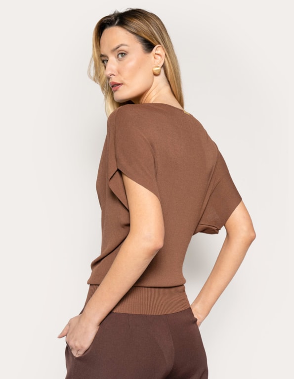 Blusa tricot gola degagê