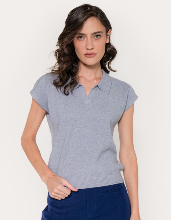 Blusa tricot gola polo 