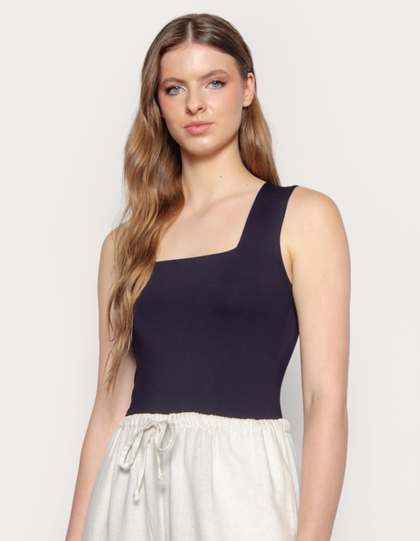 Body decote quadrado