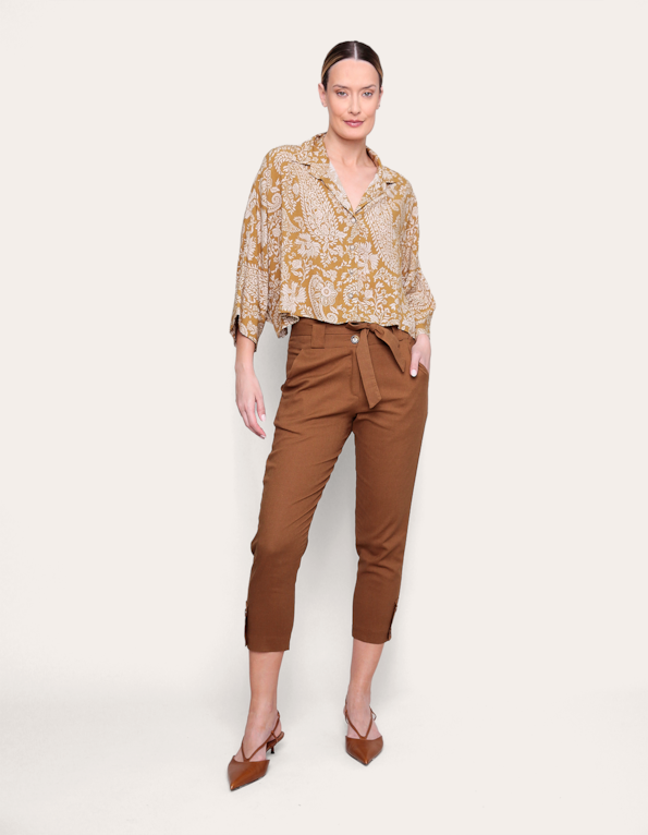 calca cropped clochard marrom