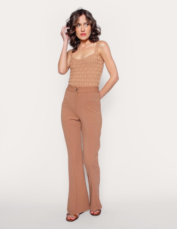 Calca flare malha com bolso Bege medio