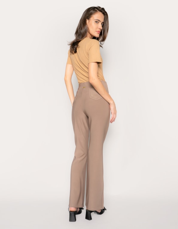 Calça flare malha premium