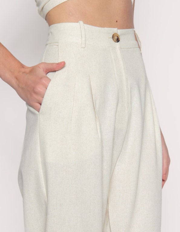Calça pantacourt com prega linho blend Bege claro