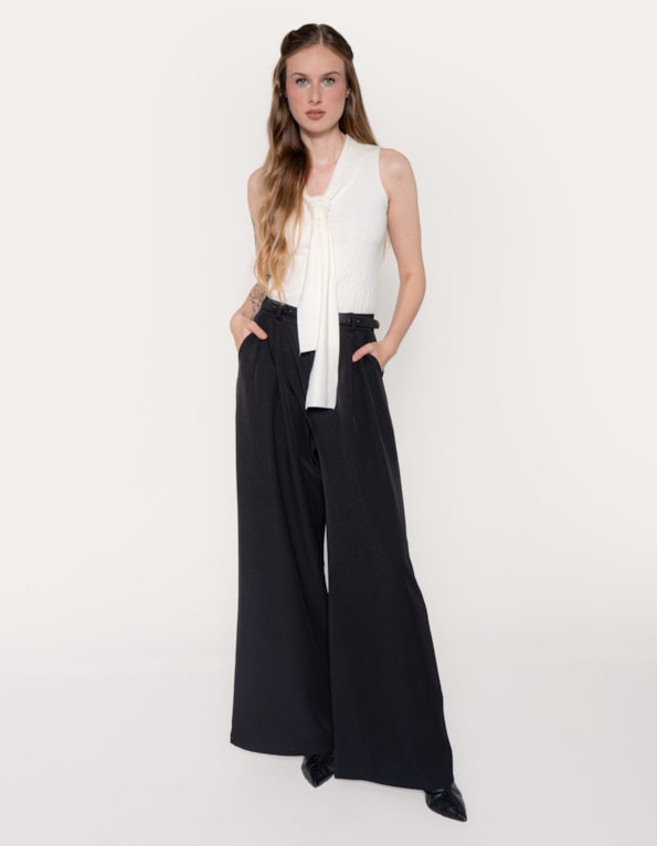 Calça pantalona alfaiataria com cinto