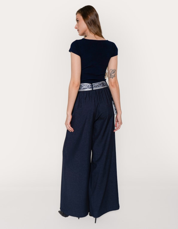 Calça pantalona alfaiataria com lenço