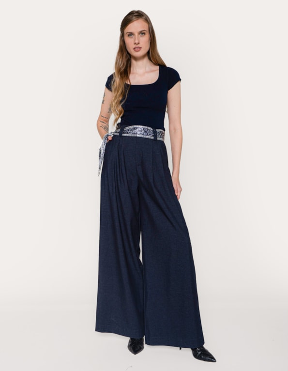 Calça pantalona alfaiataria com lenço