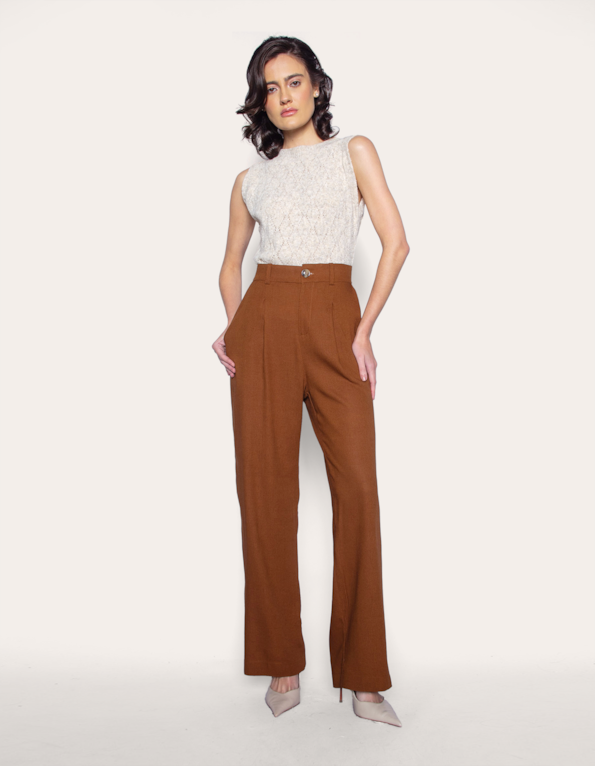 Calça pantalona alfaiataria com pregas Marrom