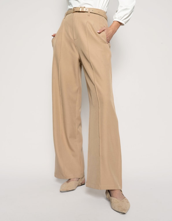 Calça pantalona com cinto