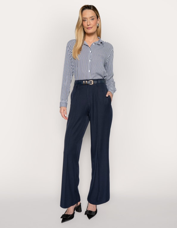 Calça pantalona com cinto