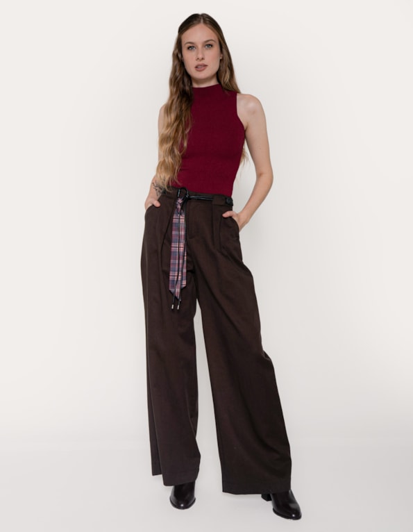 Calça pantalona com cinto/lenço