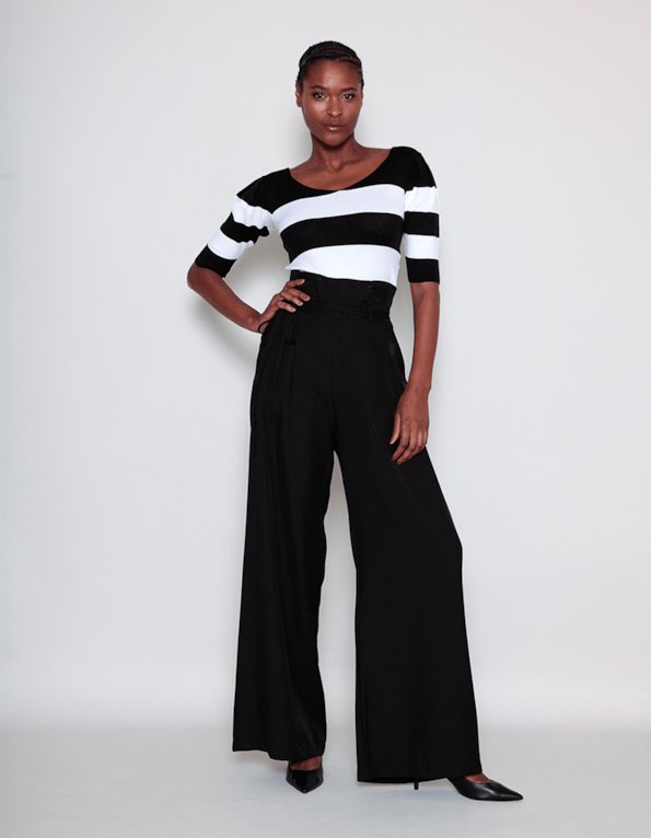 Calça pantalona com pregas Preto