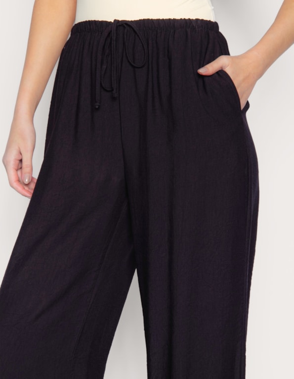 Calça pantalona de amarrar