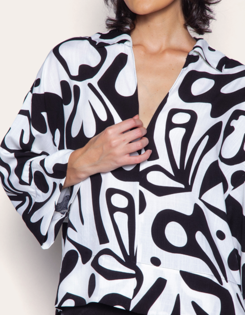 Camisa ampla estampada Abs preto