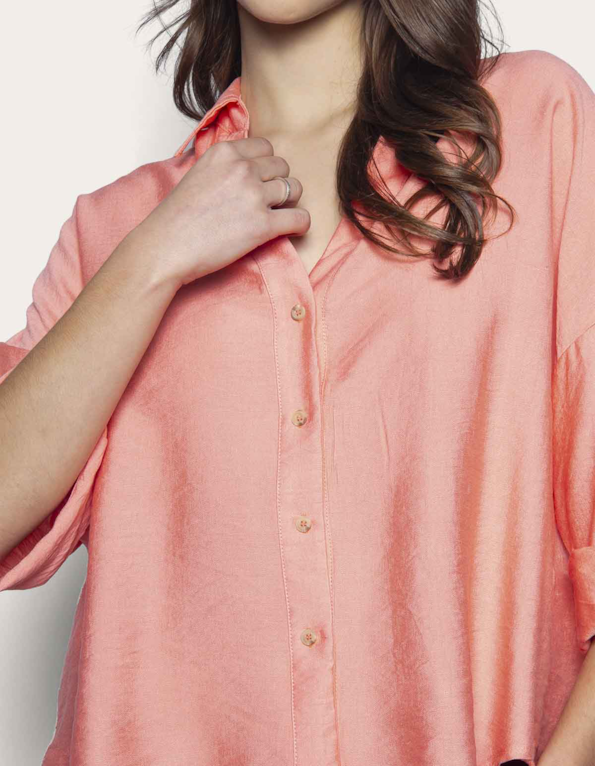 Camisa manga curta ampla