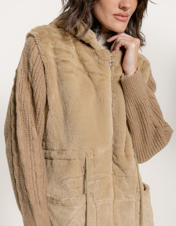 Casaco faux fur escovado Bege medio