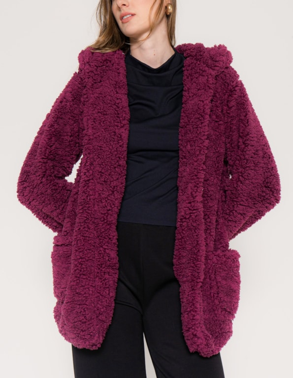 Casaco teddy com capuz
