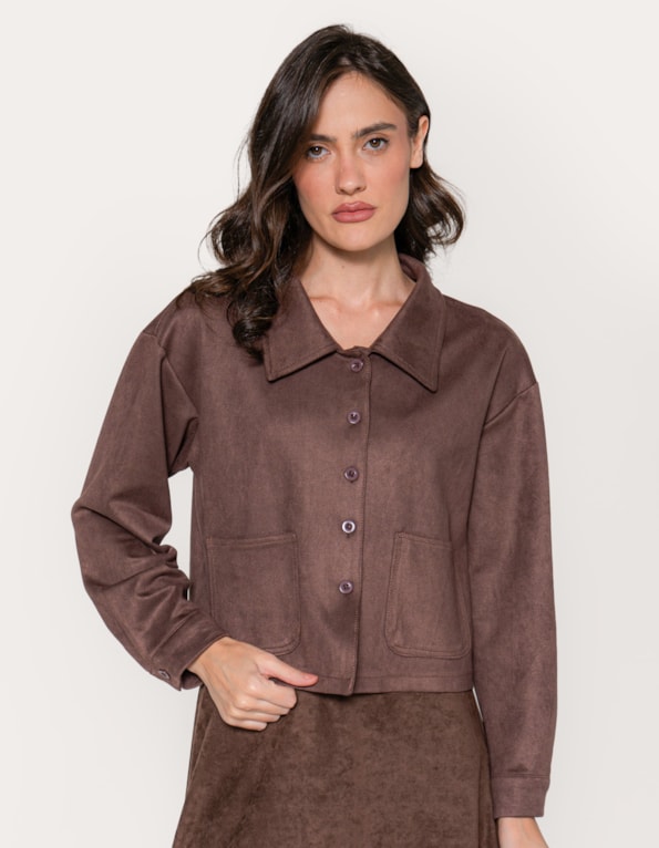 Casaqueto suede com bolsos