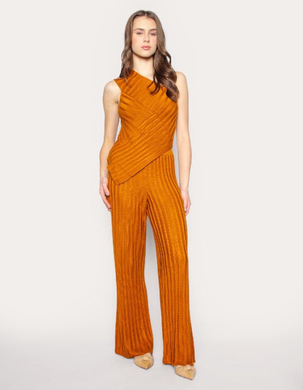 Conj blusa ombro só+calça pantalona tricot Amendoa