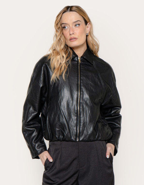 Jaqueta cropped couro eco oversized Preto