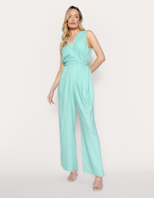 Macacão transpassado com bojo