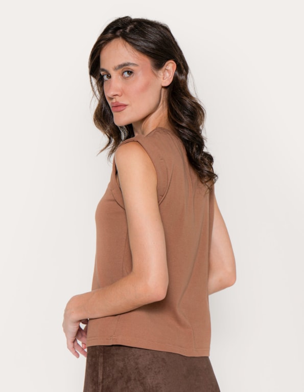 Muscle tee drapeada cut out Marrom