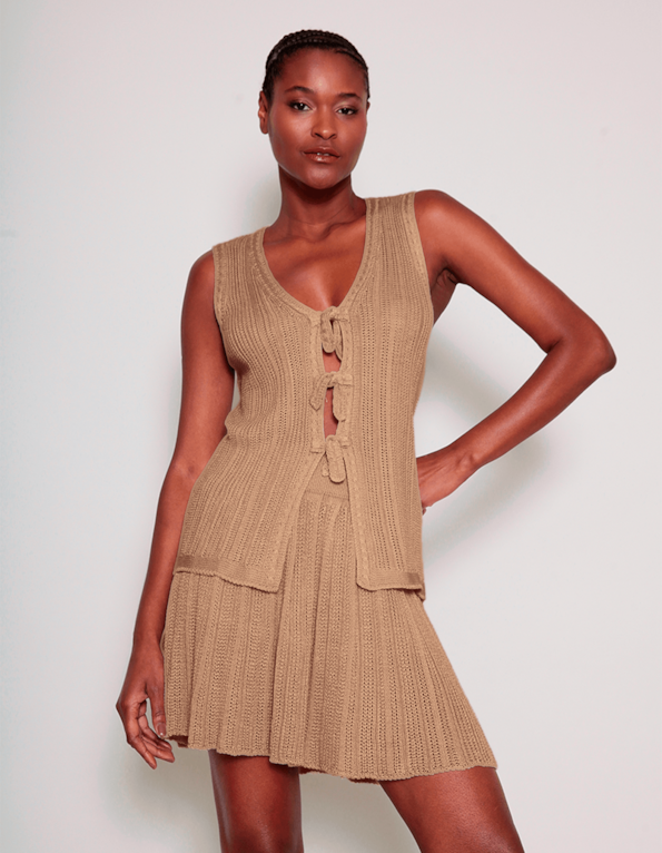 Saia curta plissada tricot