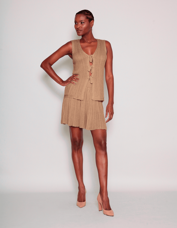 Saia curta plissada tricot