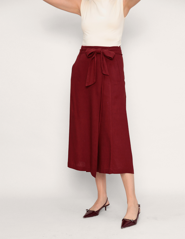 saia envelope midi com faixa vinho bordô