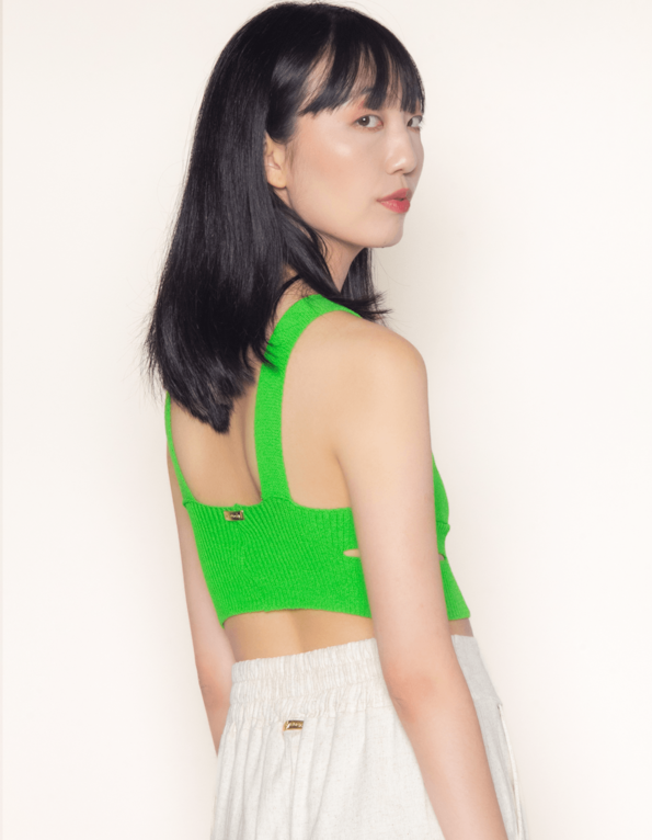 Top cropped cut-out