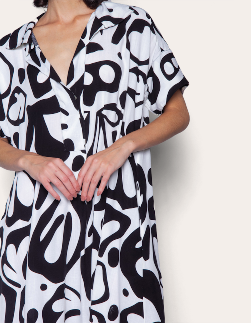 Vestido Camisaria longo estampa P&B abstrata