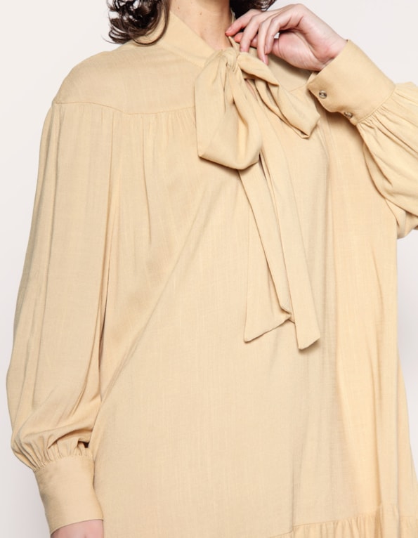 Vestido curto amplo laço Bege desertico