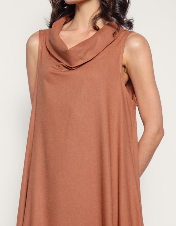 Vestido longo amplo gola boba linho blend Marrom
