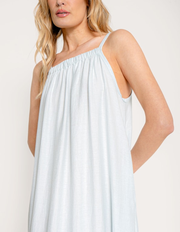 Vestido longo evase amplo  Azul claro