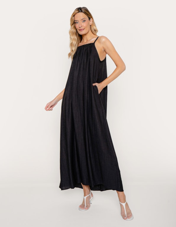 Vestido longo evase amplo  Preto