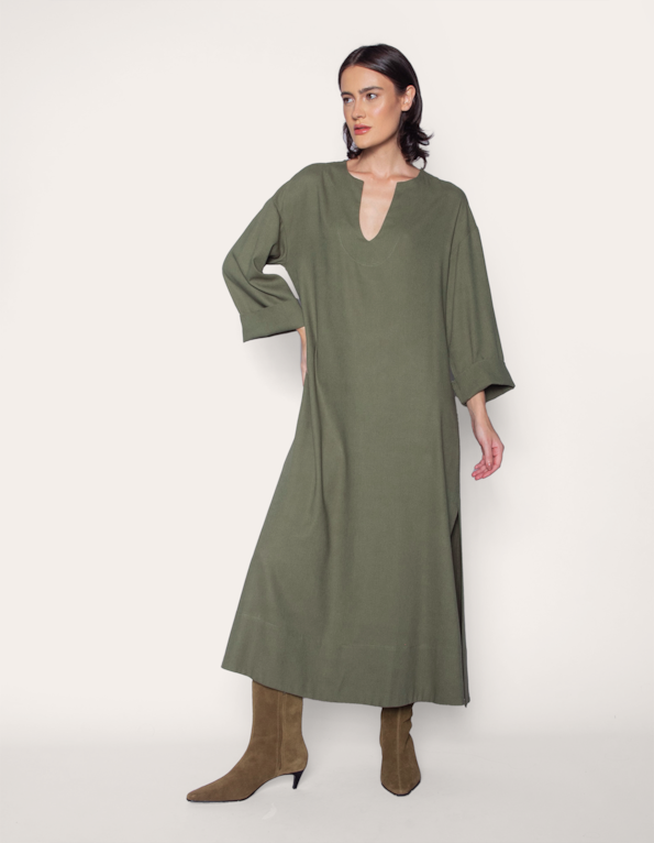 Vestido longo kaftan linho verde militar