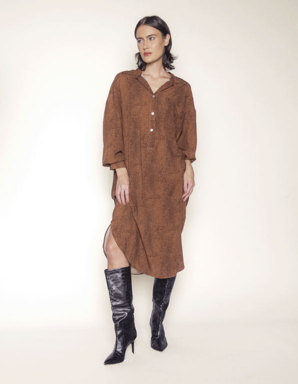 Vestido midi chemise Onça camelo