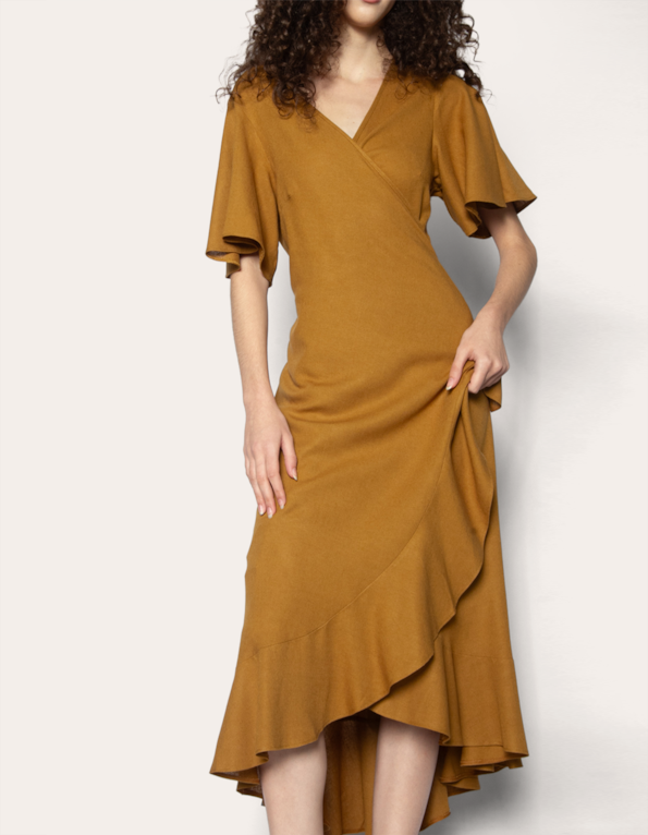 Vestido midi envelope Dourado escuro